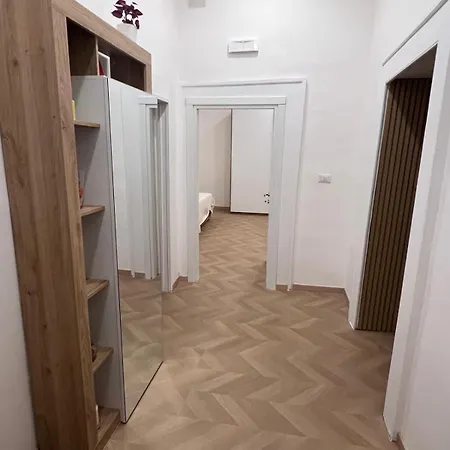La Maison De L'italie * Nápoles