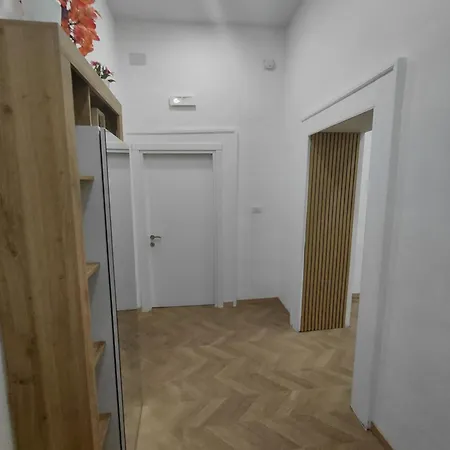 La Maison De L'italie * Неаполь